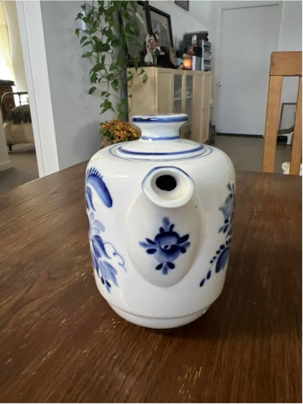 Hand Painted Gzhel Porcelain Teapot Blue & White Floral Russia SIGNED Fedotov EX